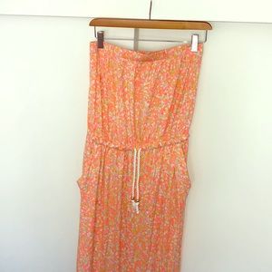 Fun long pink strapless maxi dress!